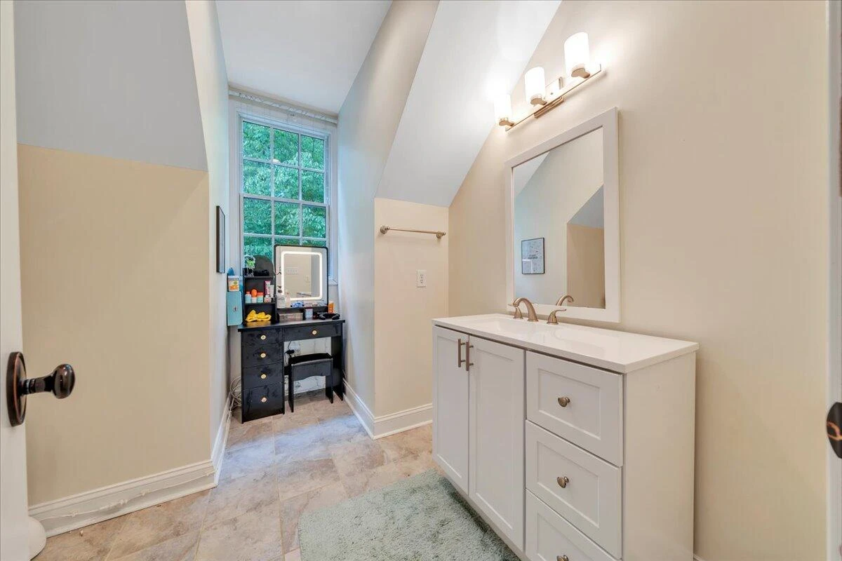 640 FLANDERS RD - Photo 42