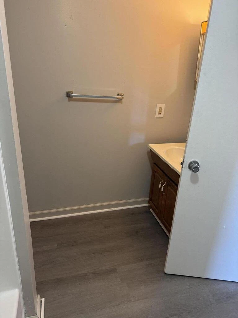 216 College ST - Photo 10