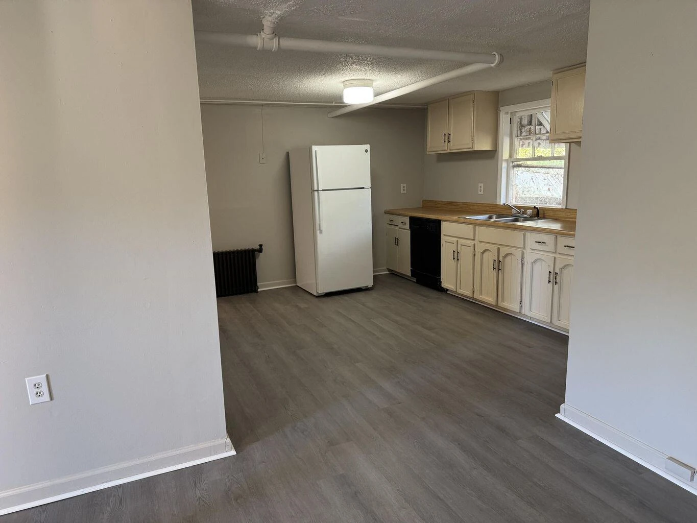 216 College ST - Photo 9