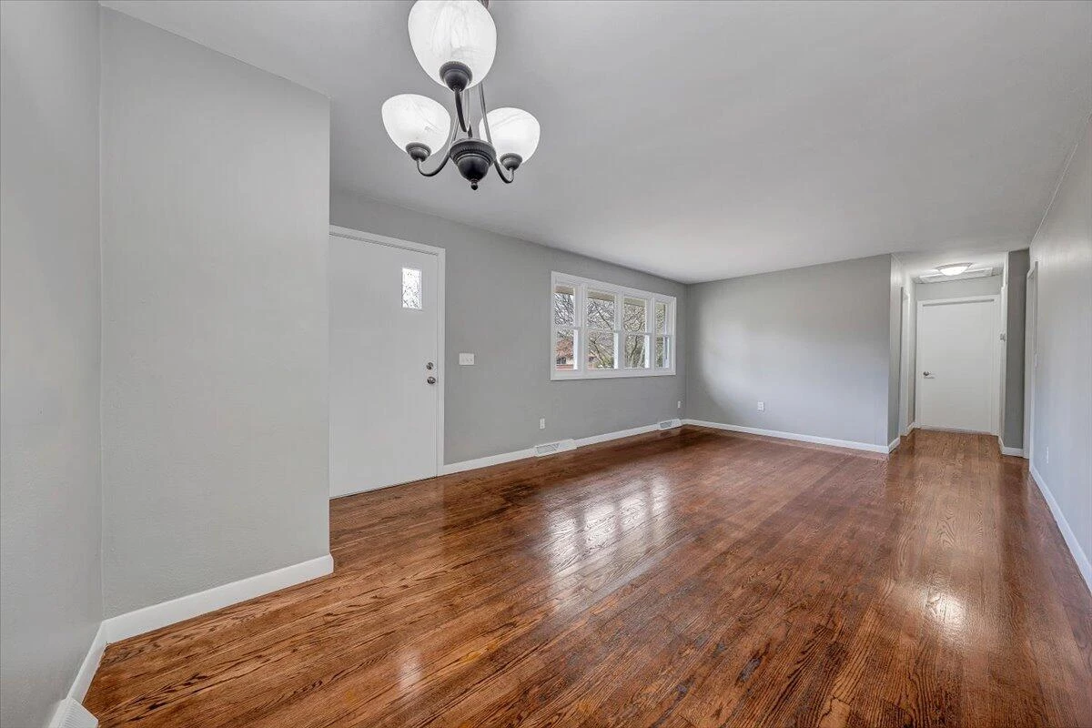 501 Lester AVE - Photo 13