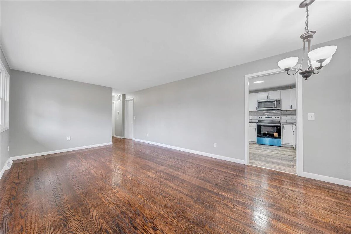 501 Lester AVE - Photo 14