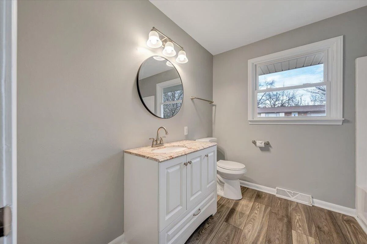 501 Lester AVE - Photo 23