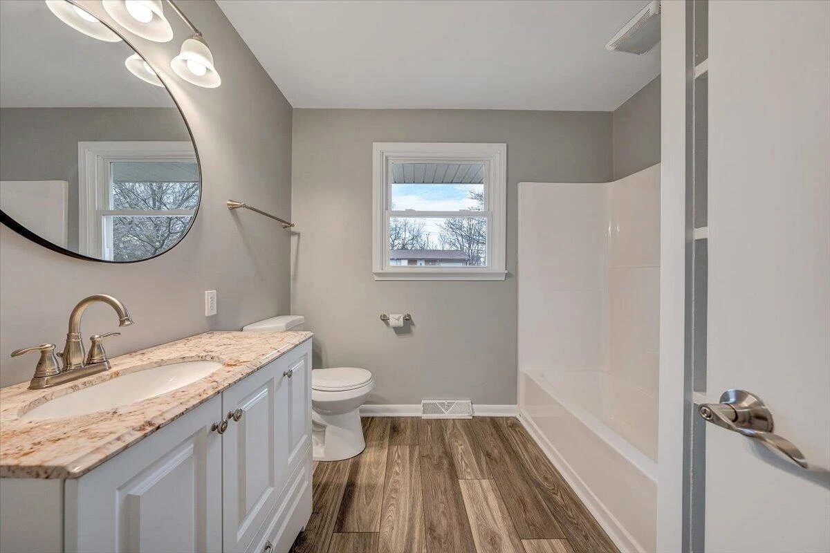 501 Lester AVE - Photo 24