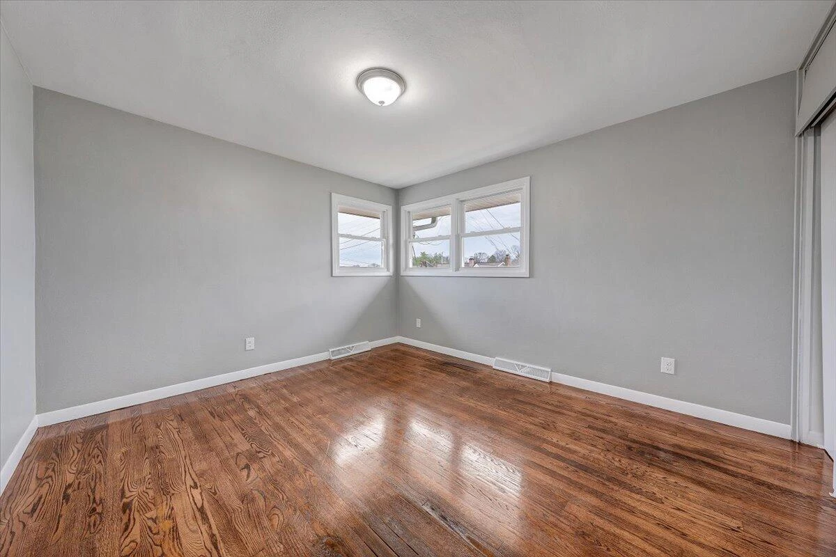 501 Lester AVE - Photo 25