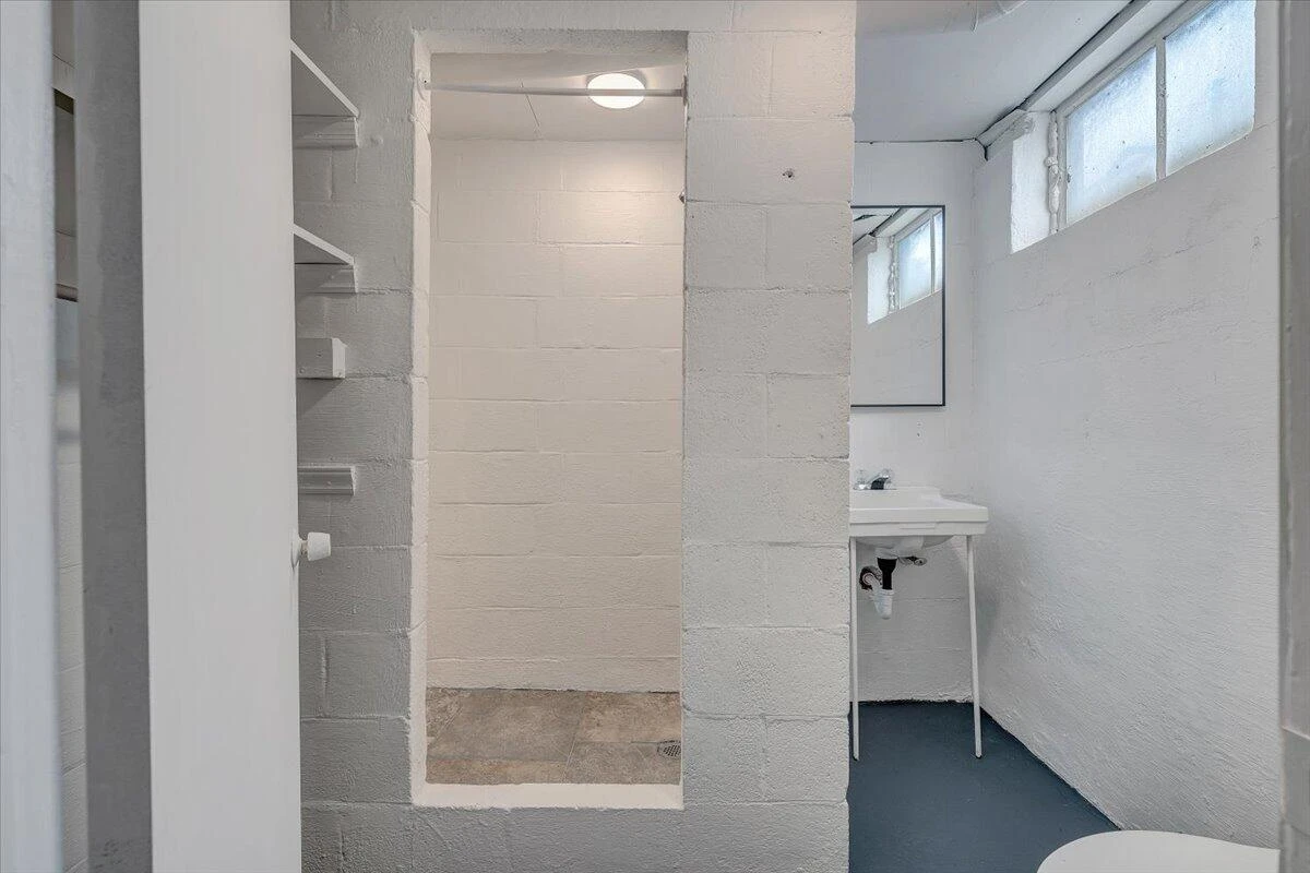 501 Lester AVE - Photo 31