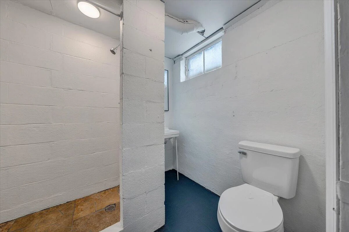501 Lester AVE - Photo 32