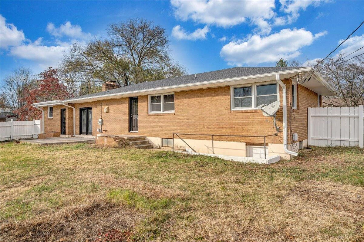 501 Lester AVE - Photo 39
