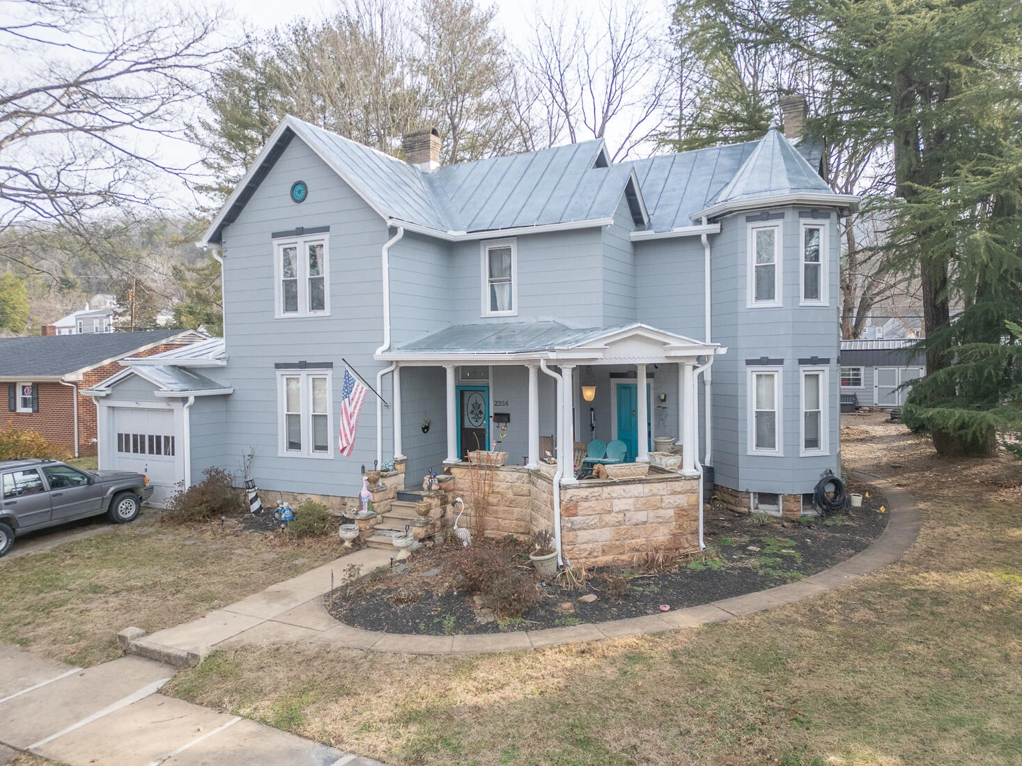 2354 Chestnut AVE