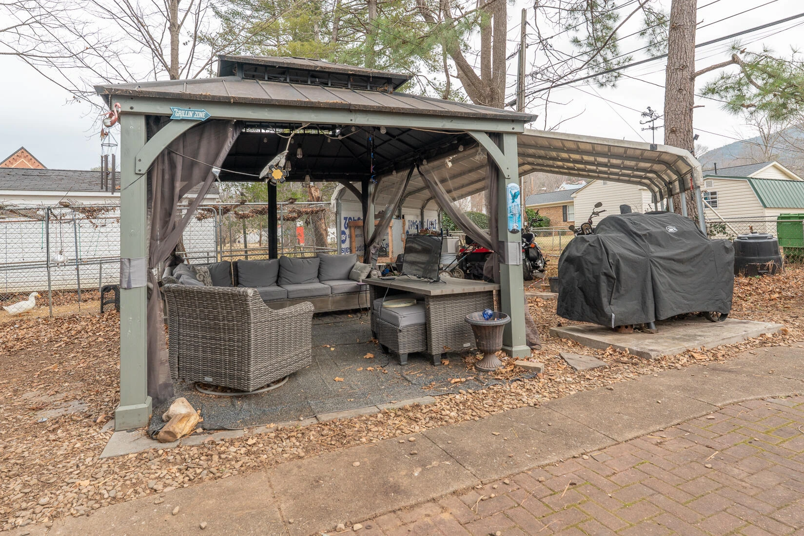 2354 Chestnut AVE - Photo 47