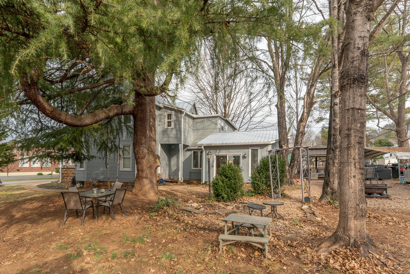 2354 Chestnut AVE - Photo 49