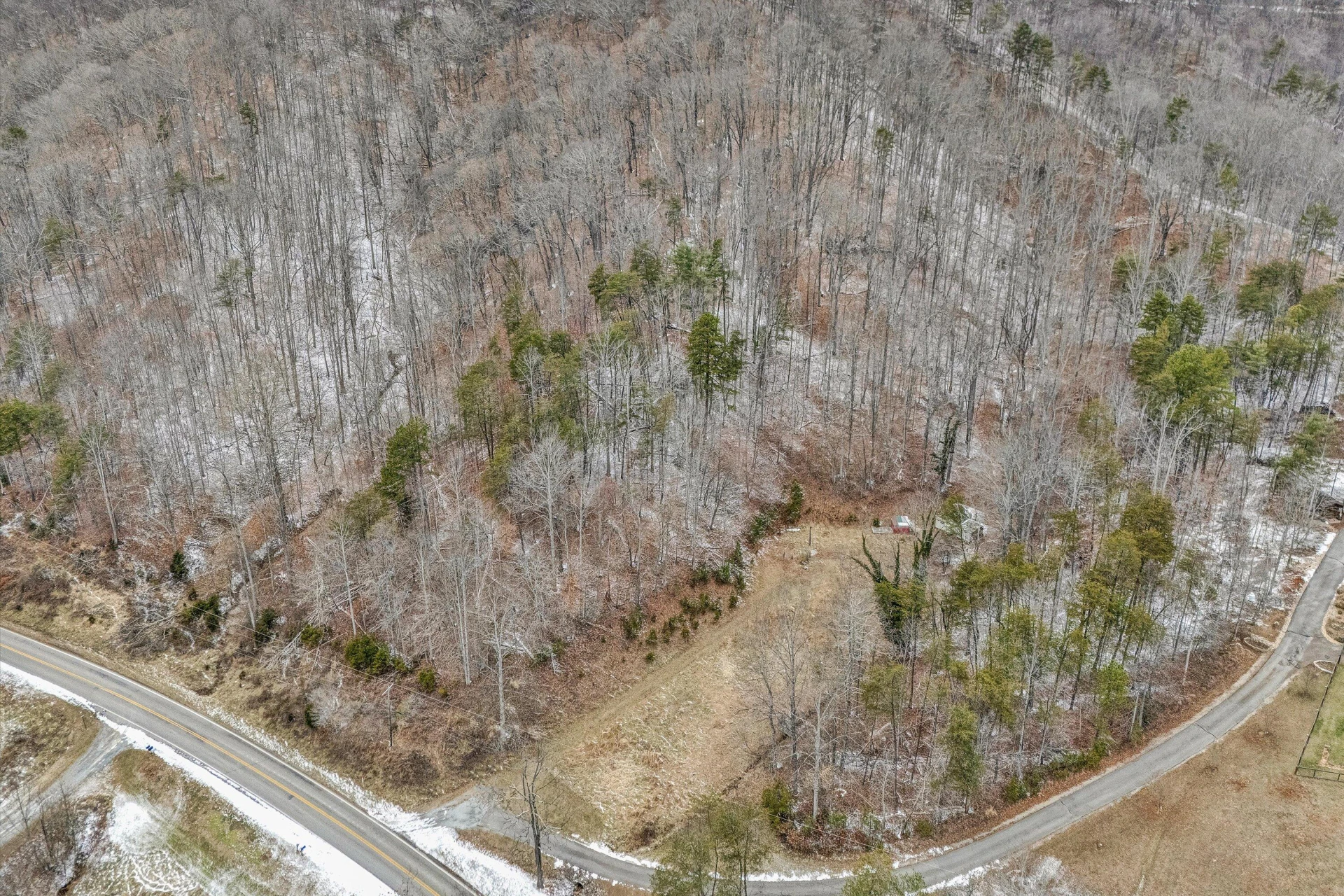 533 COOPERS COVE RD - Photo 8