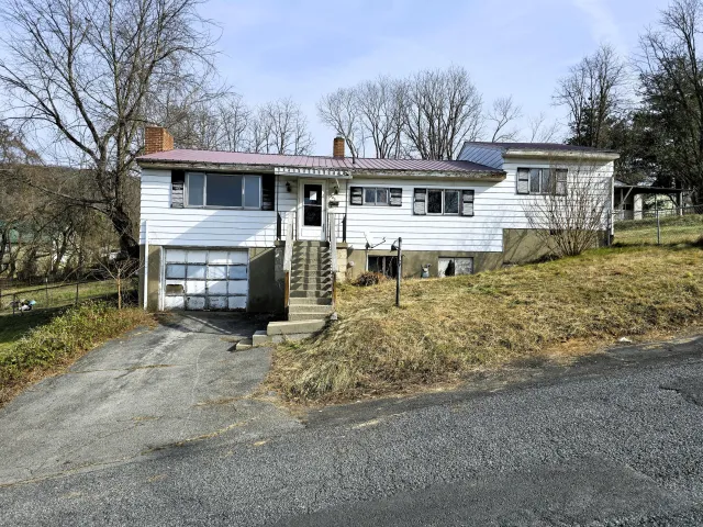 723 Greenbrier AVE
