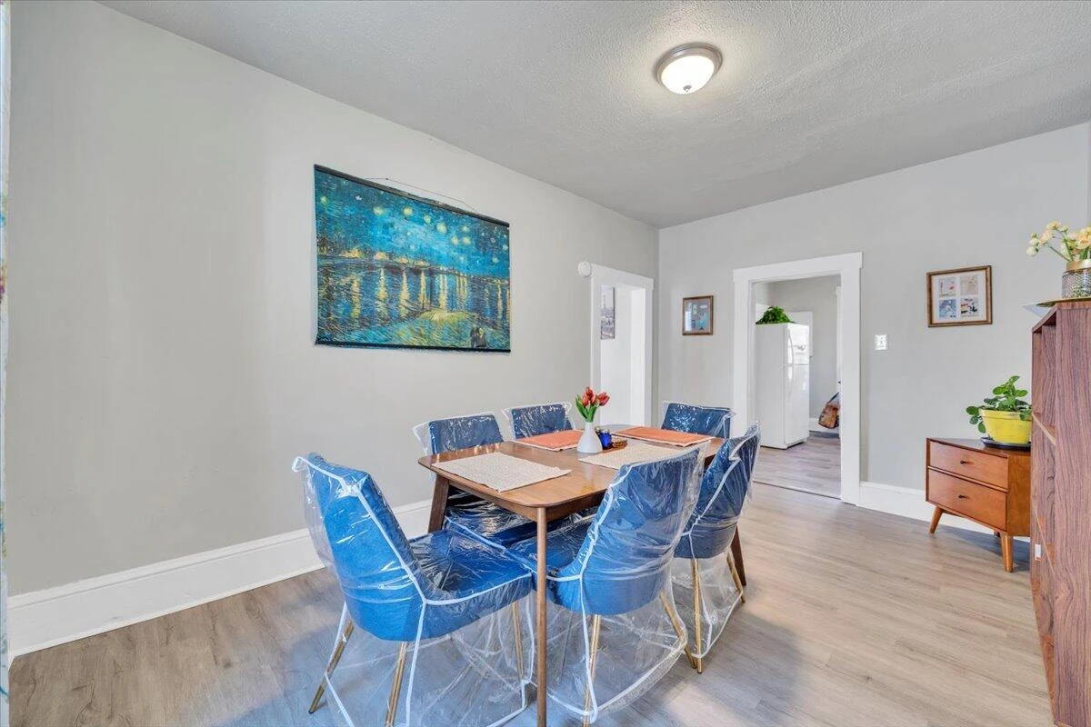 644 Montrose AVE - Photo 13