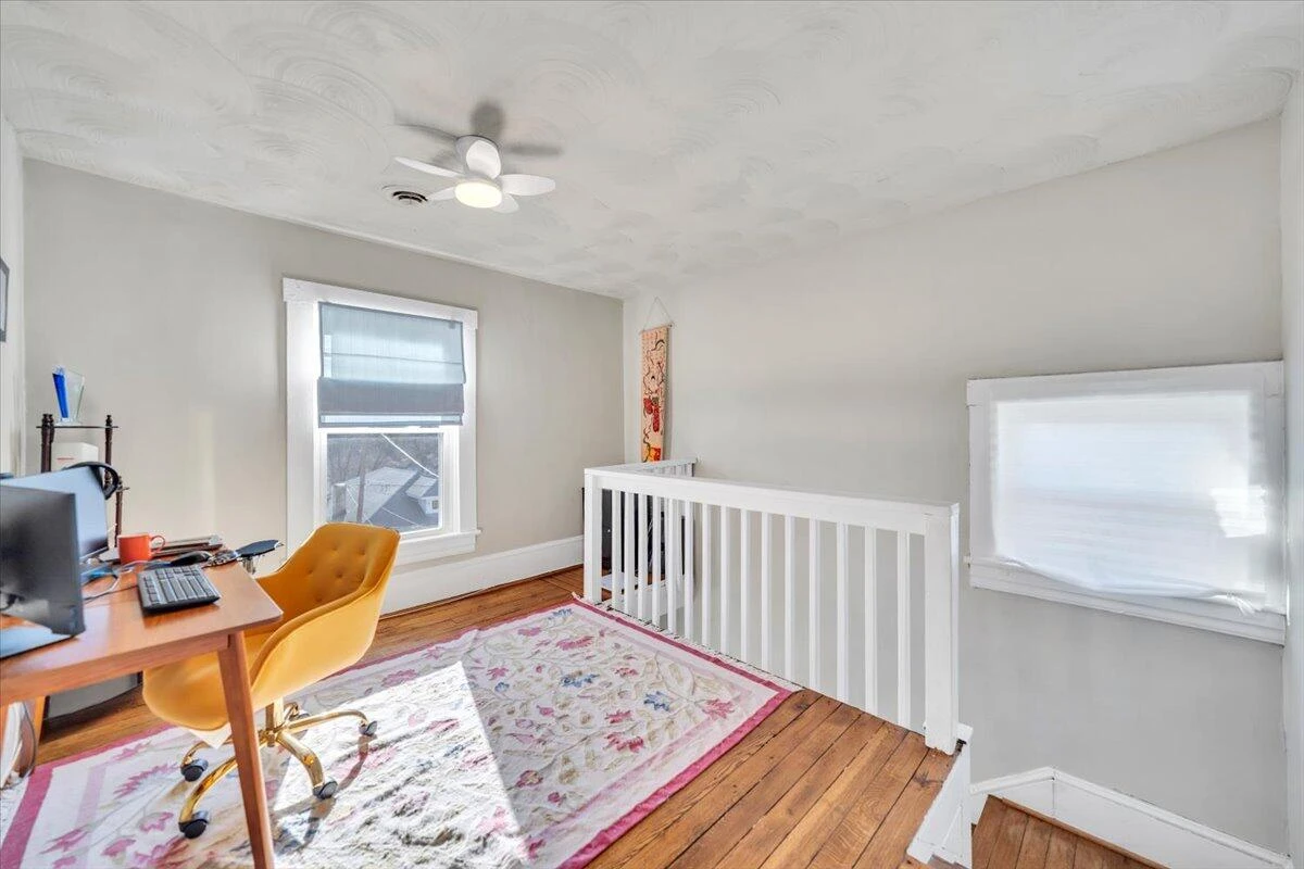 644 Montrose AVE - Photo 25