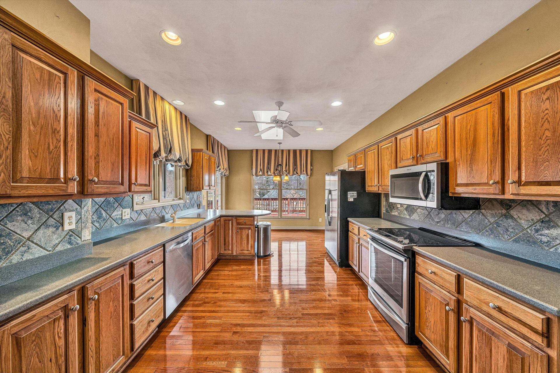 3723 Renfield RD - Photo 14