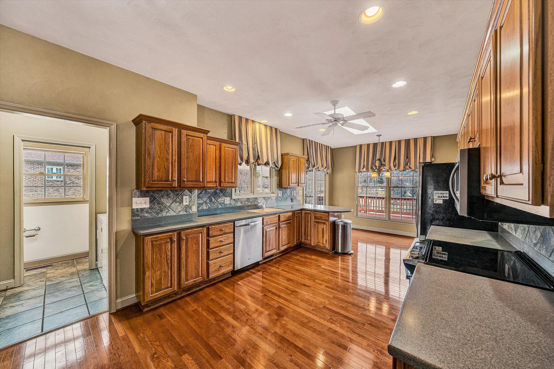 3723 Renfield RD - Photo 16