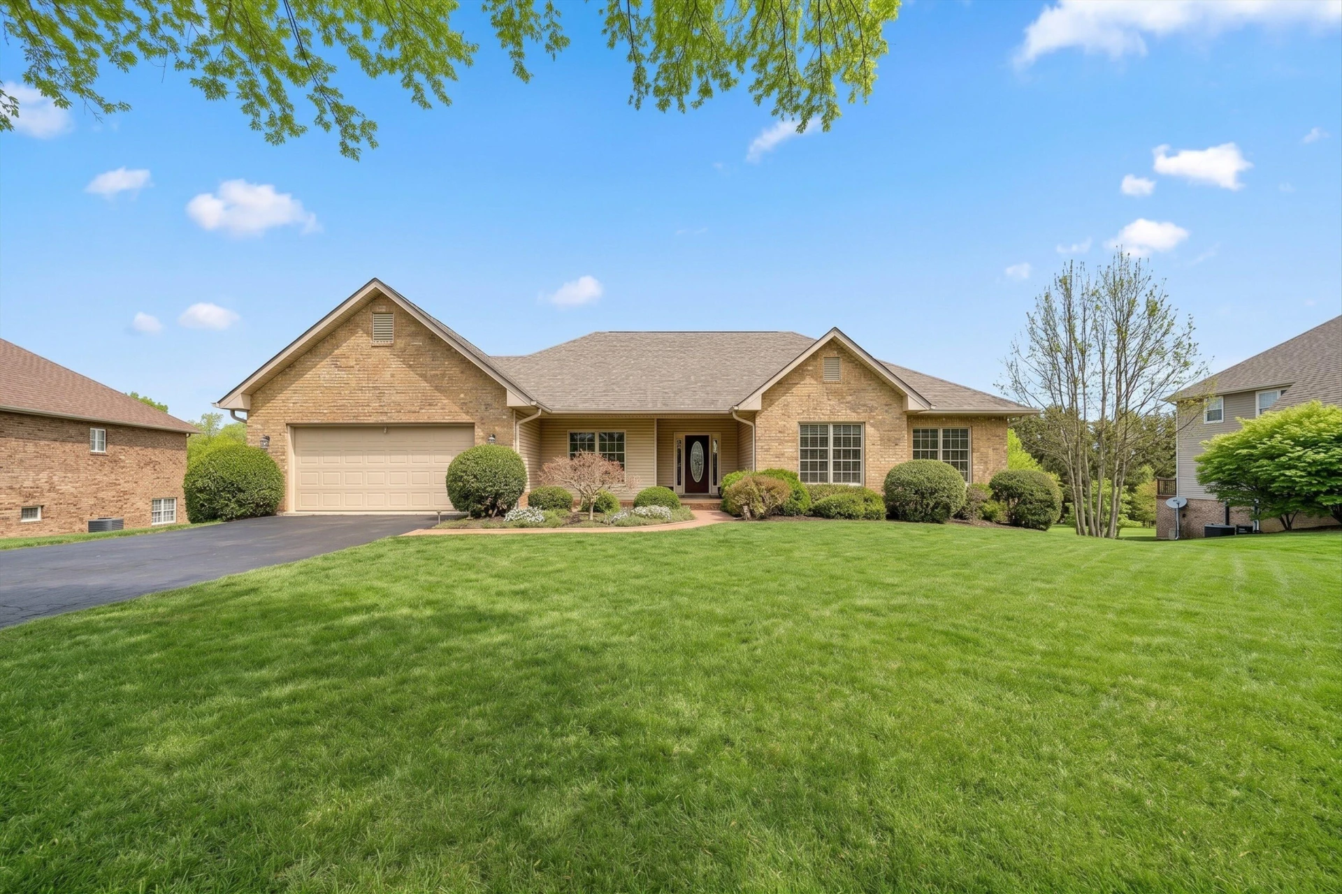 3723 Renfield RD - Photo 2