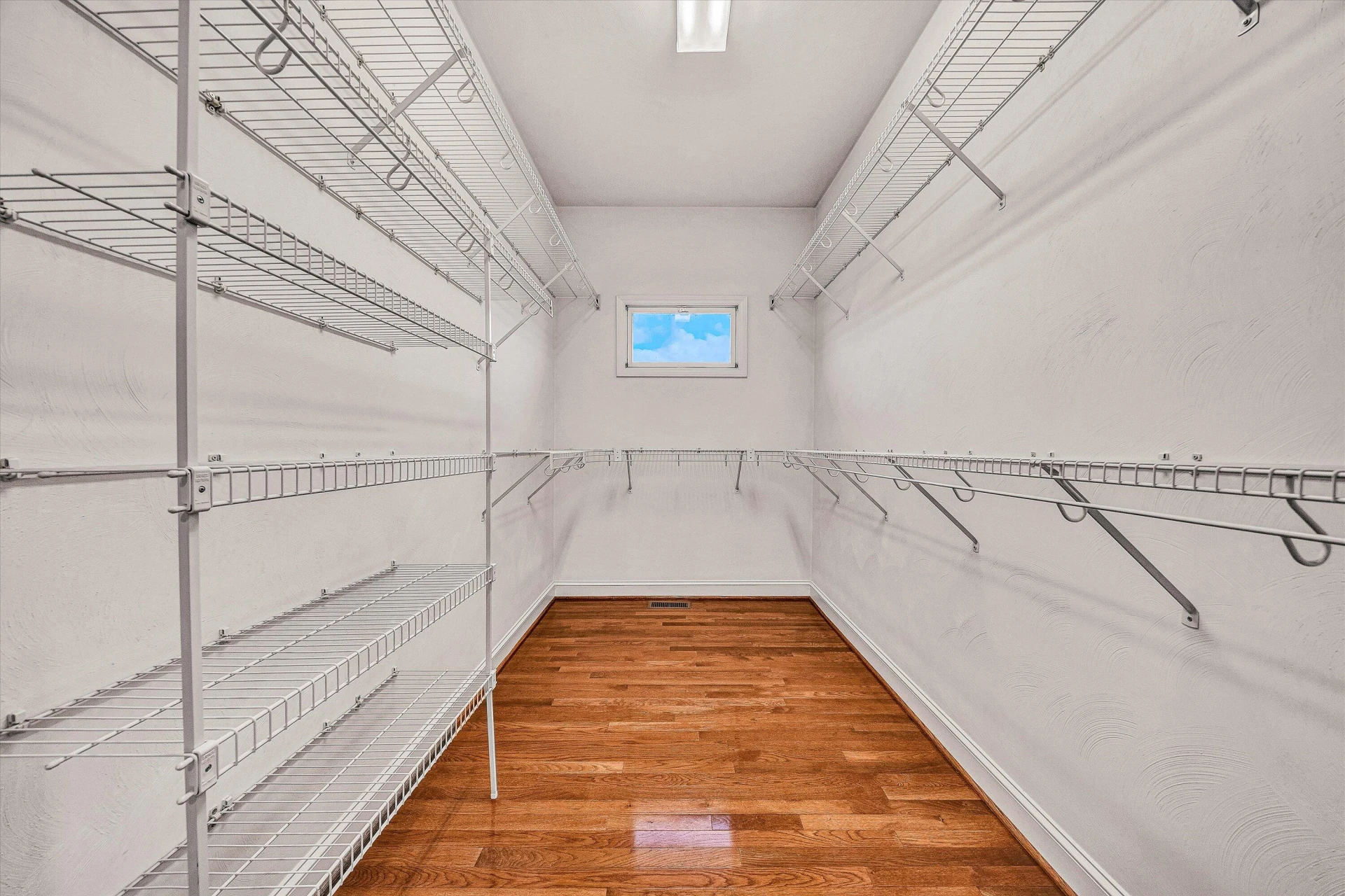 3723 Renfield RD - Photo 37