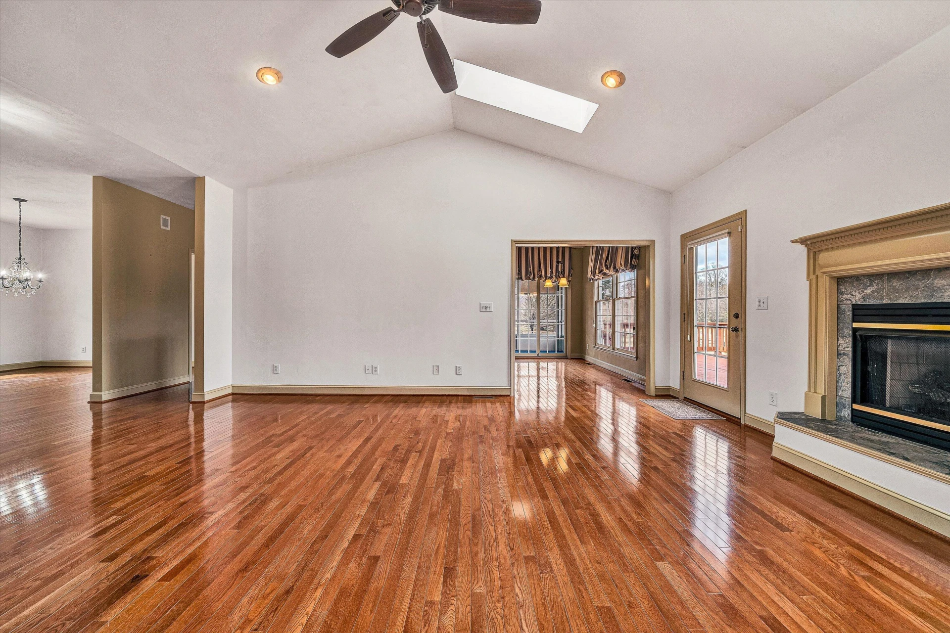 3723 Renfield RD - Photo 38