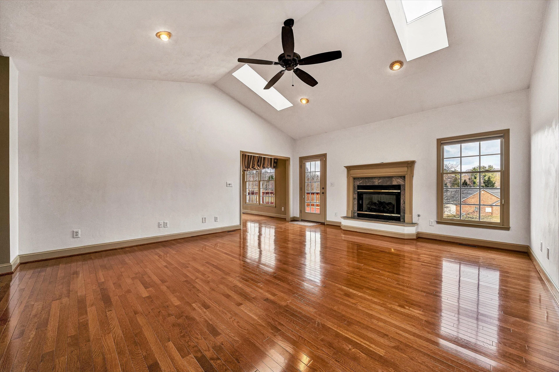 3723 Renfield RD - Photo 8
