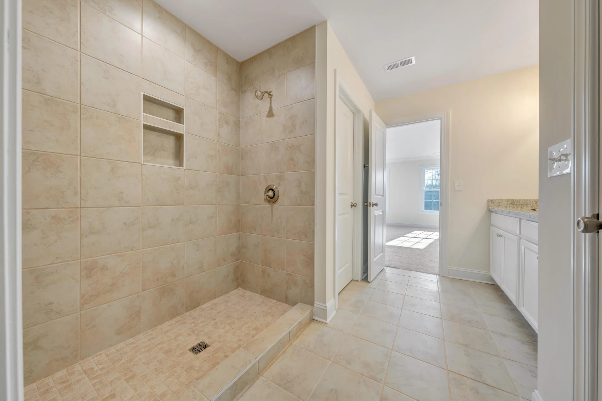 2813 Russlen DR - Photo 23