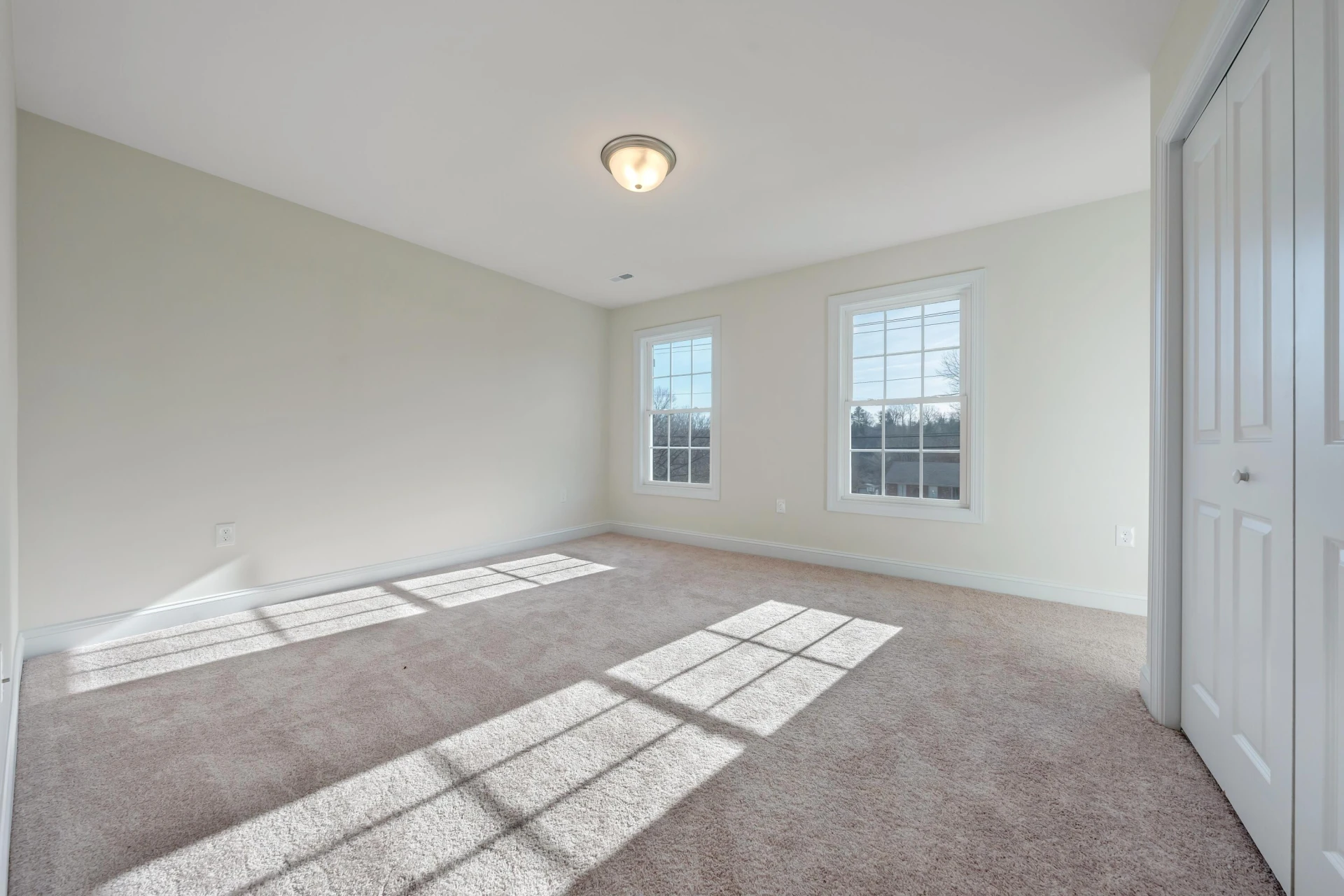 2825 Russlen DR - Photo 24