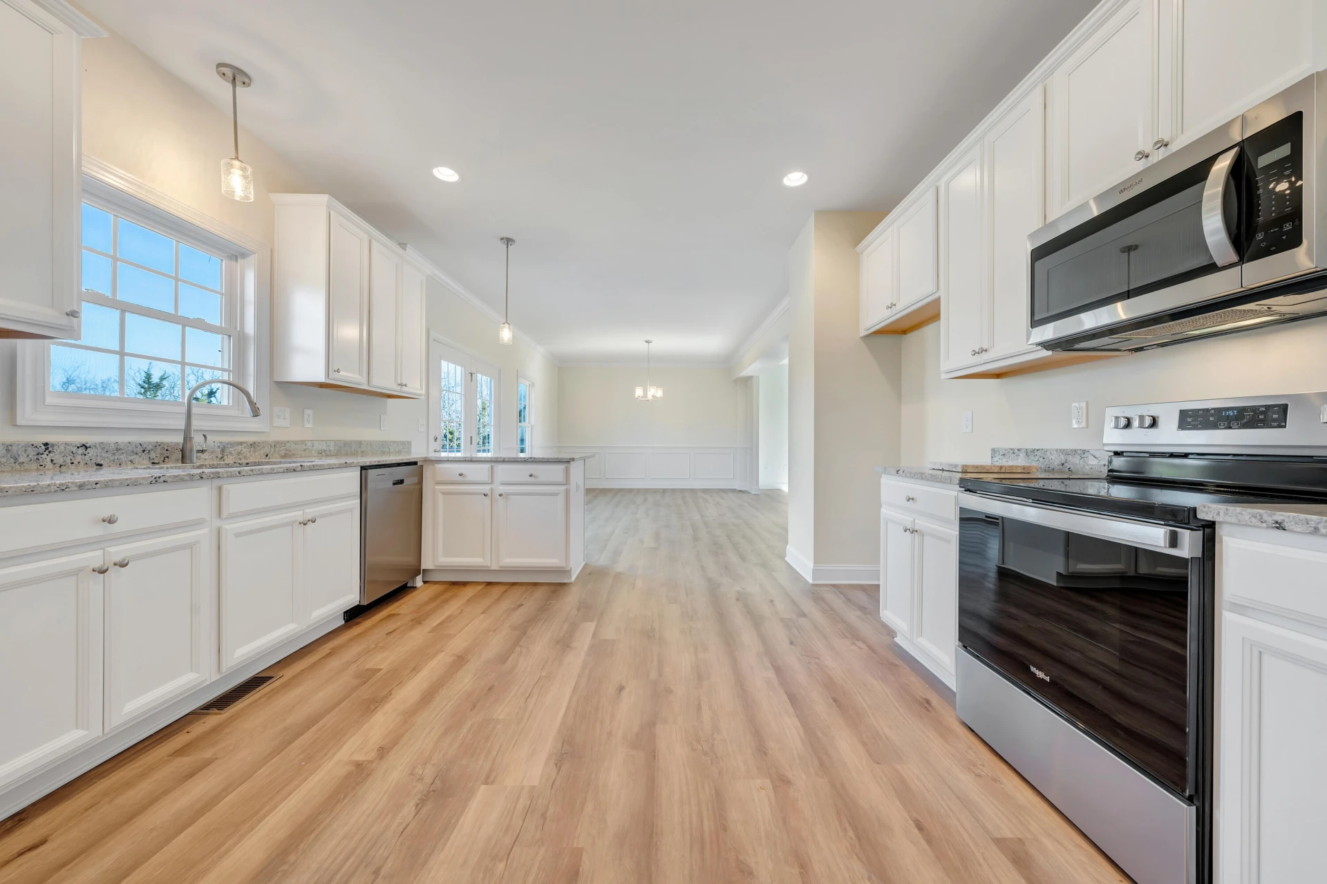 2825 Russlen DR - Photo 8