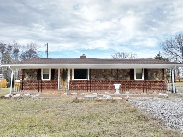 2213 Fancy Grove RD, Huddleston, VA, 24104