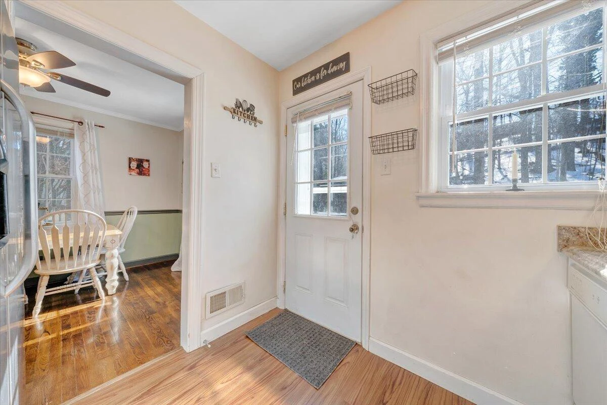 1868 Carlton RD - Photo 16