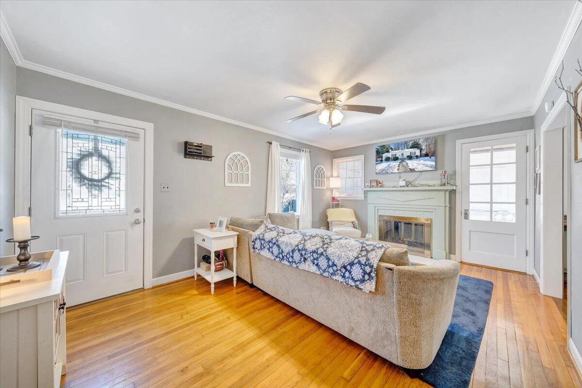 1868 Carlton RD - Photo 7