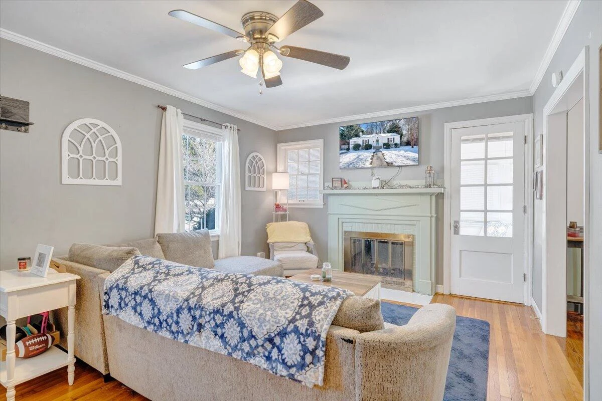 1868 Carlton RD - Photo 8