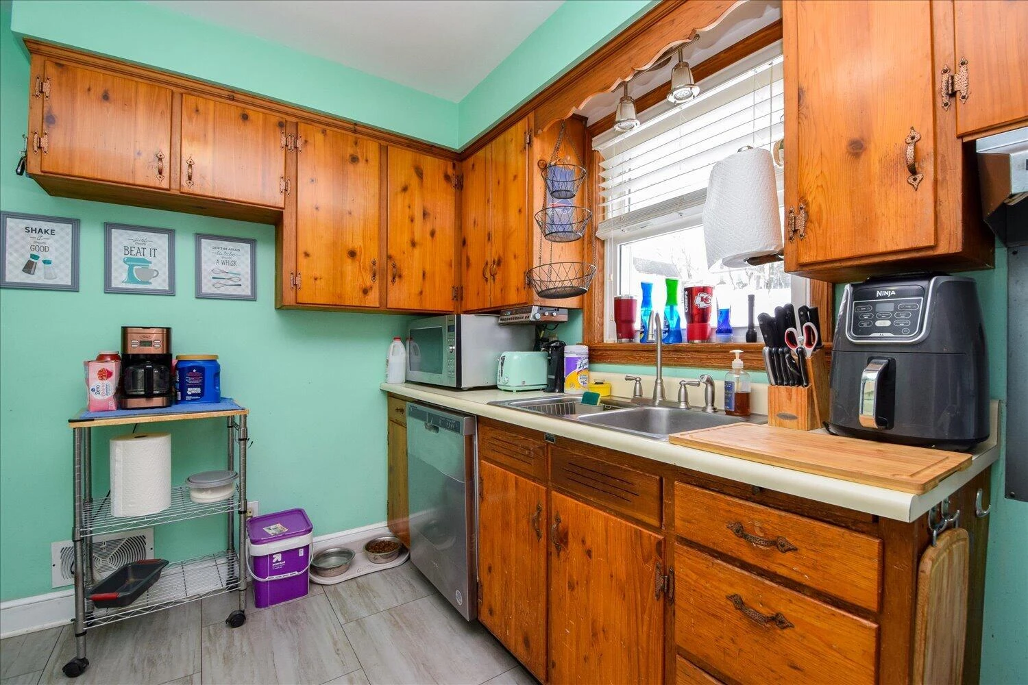 3418 Fleetwood AVE - Photo 9