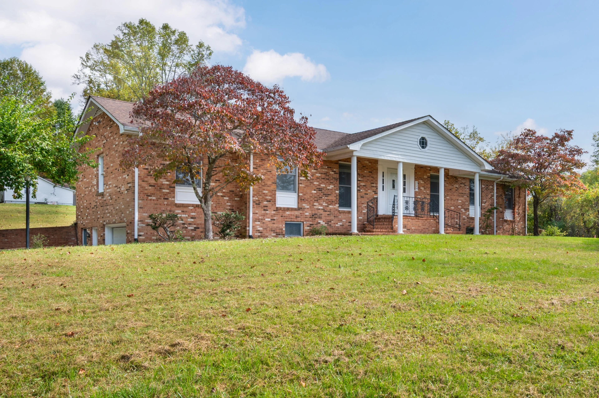 329 Parkway LN - Photo 3