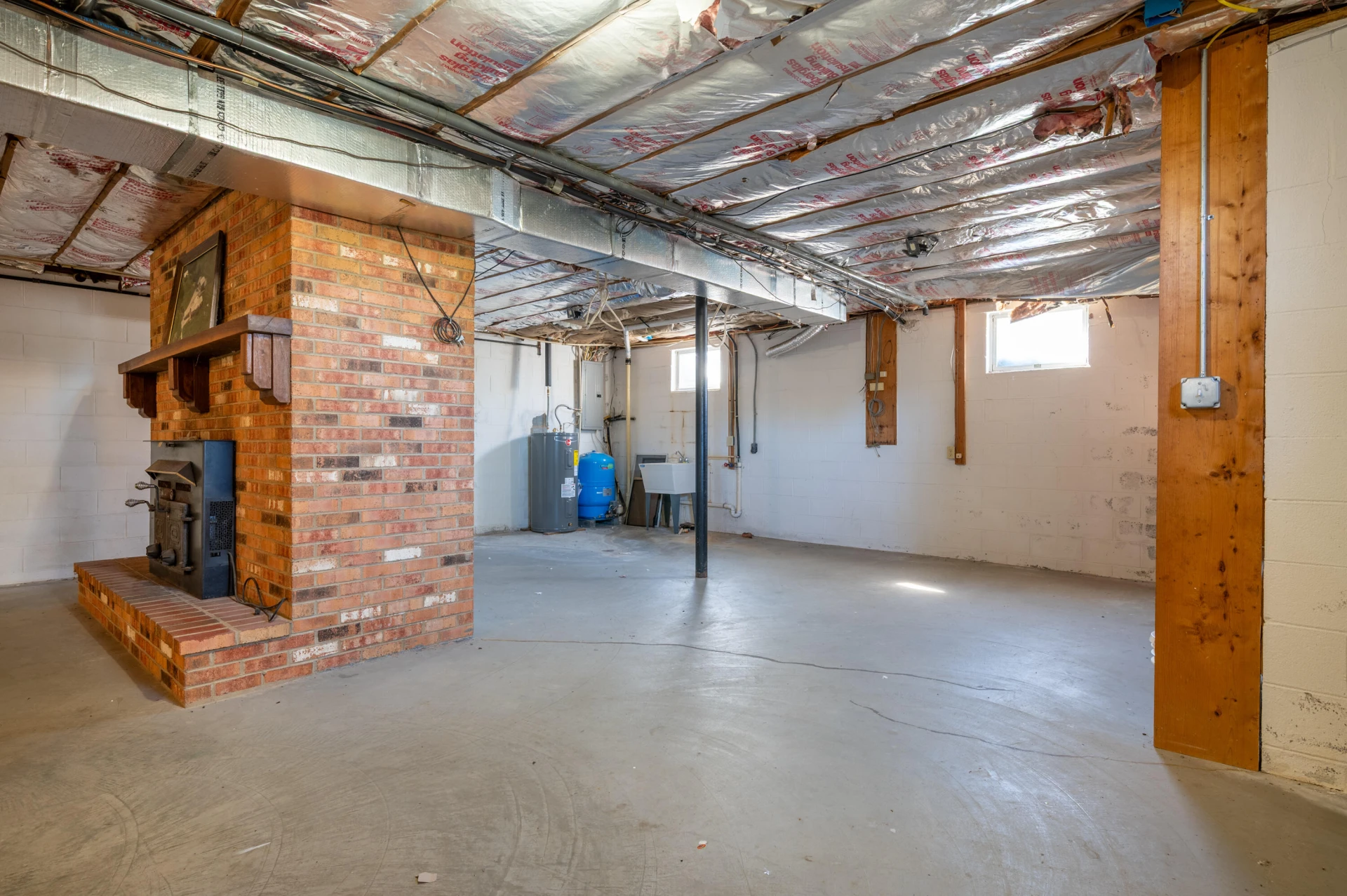 329 Parkway LN - Photo 37