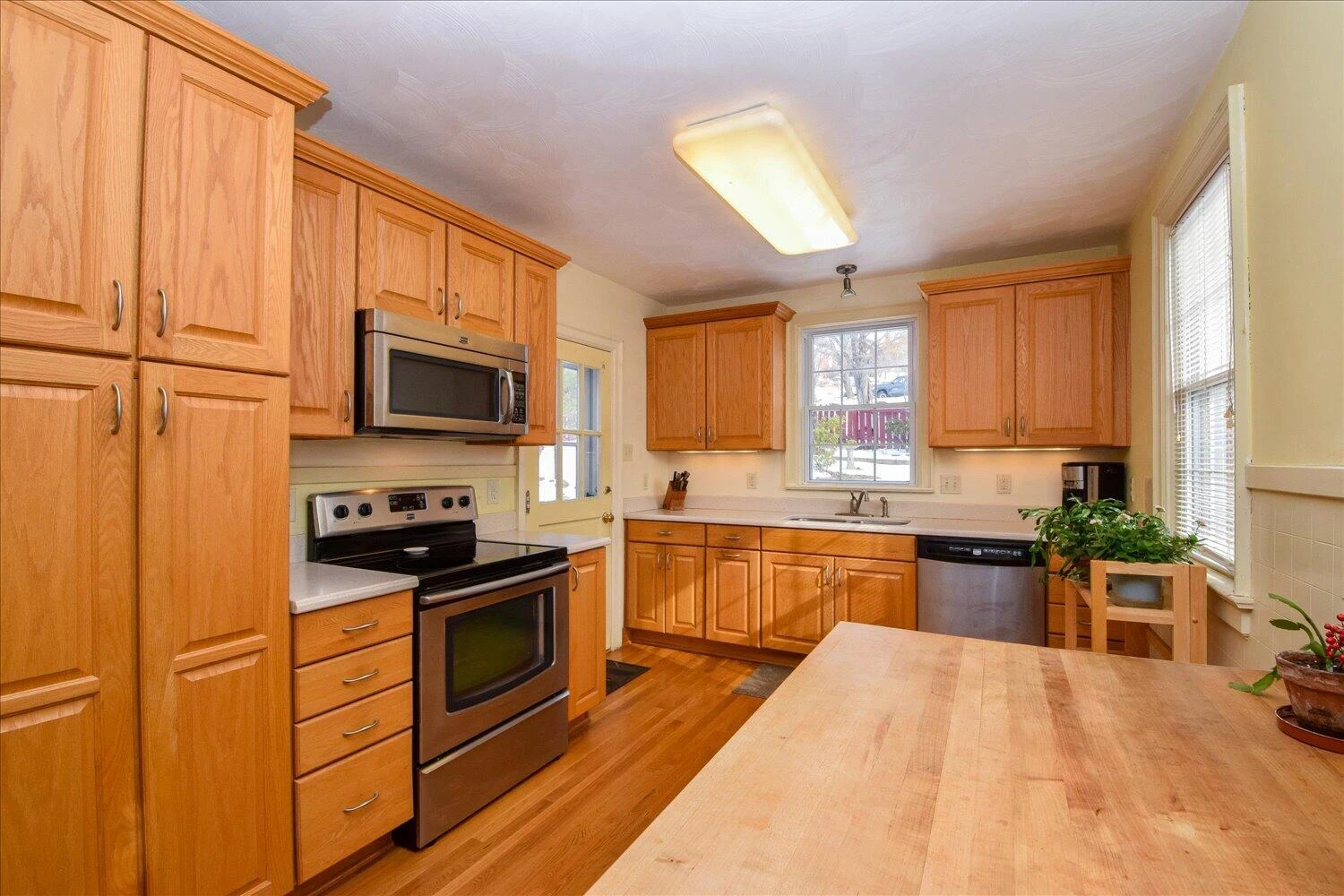 3108 Spring RD - Photo 14