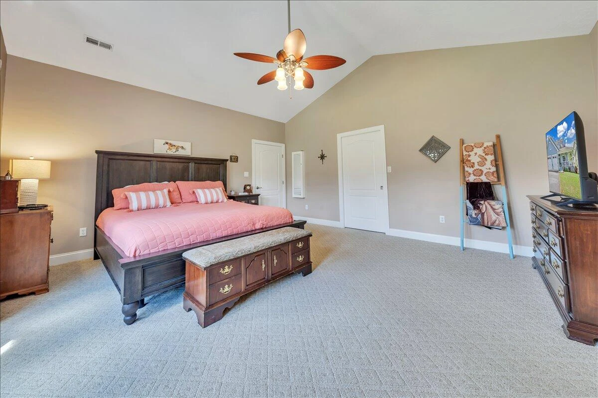 131 Grand Harbour CT - Photo 14