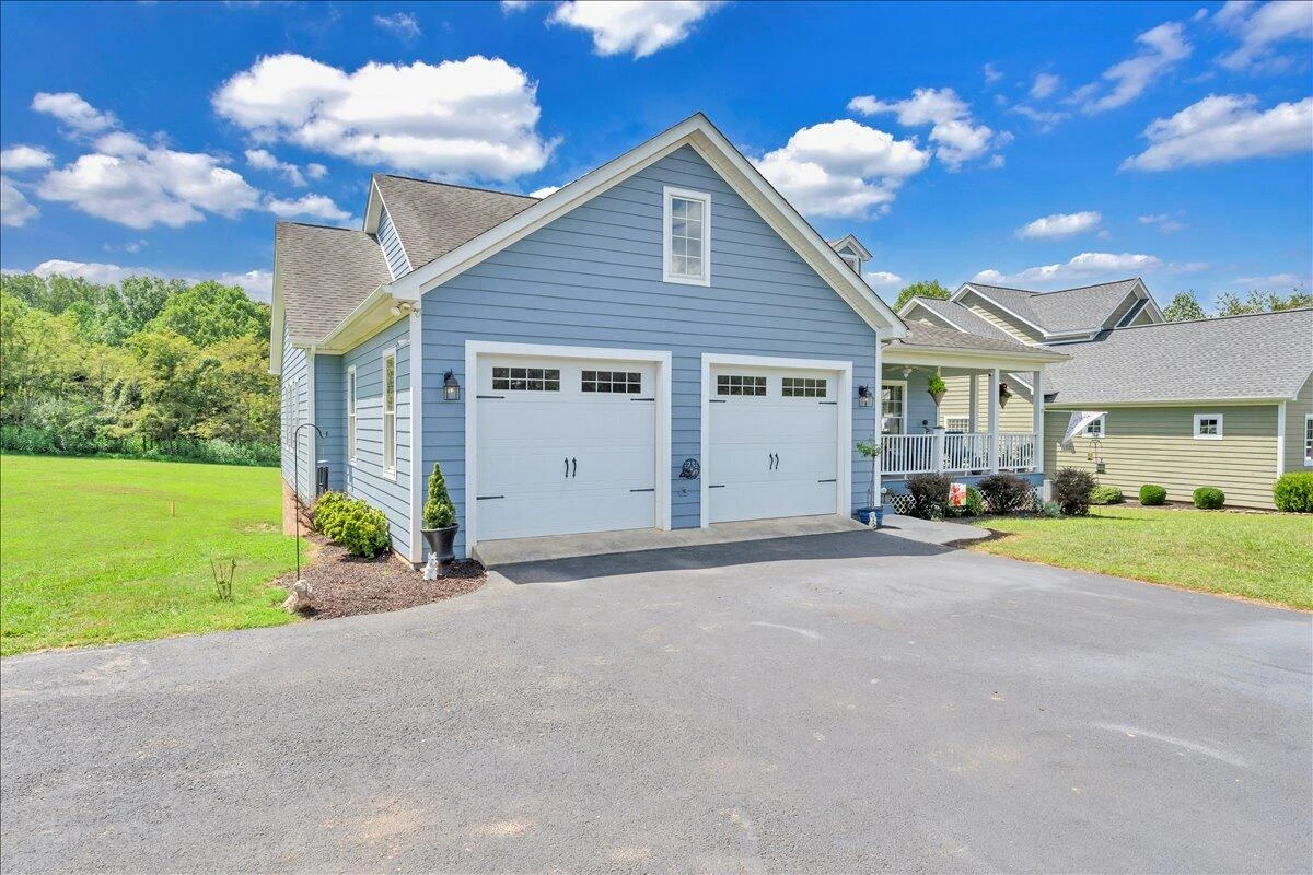 131 Grand Harbour CT - Photo 30