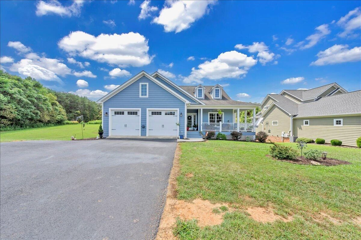 131 Grand Harbour CT - Photo 32