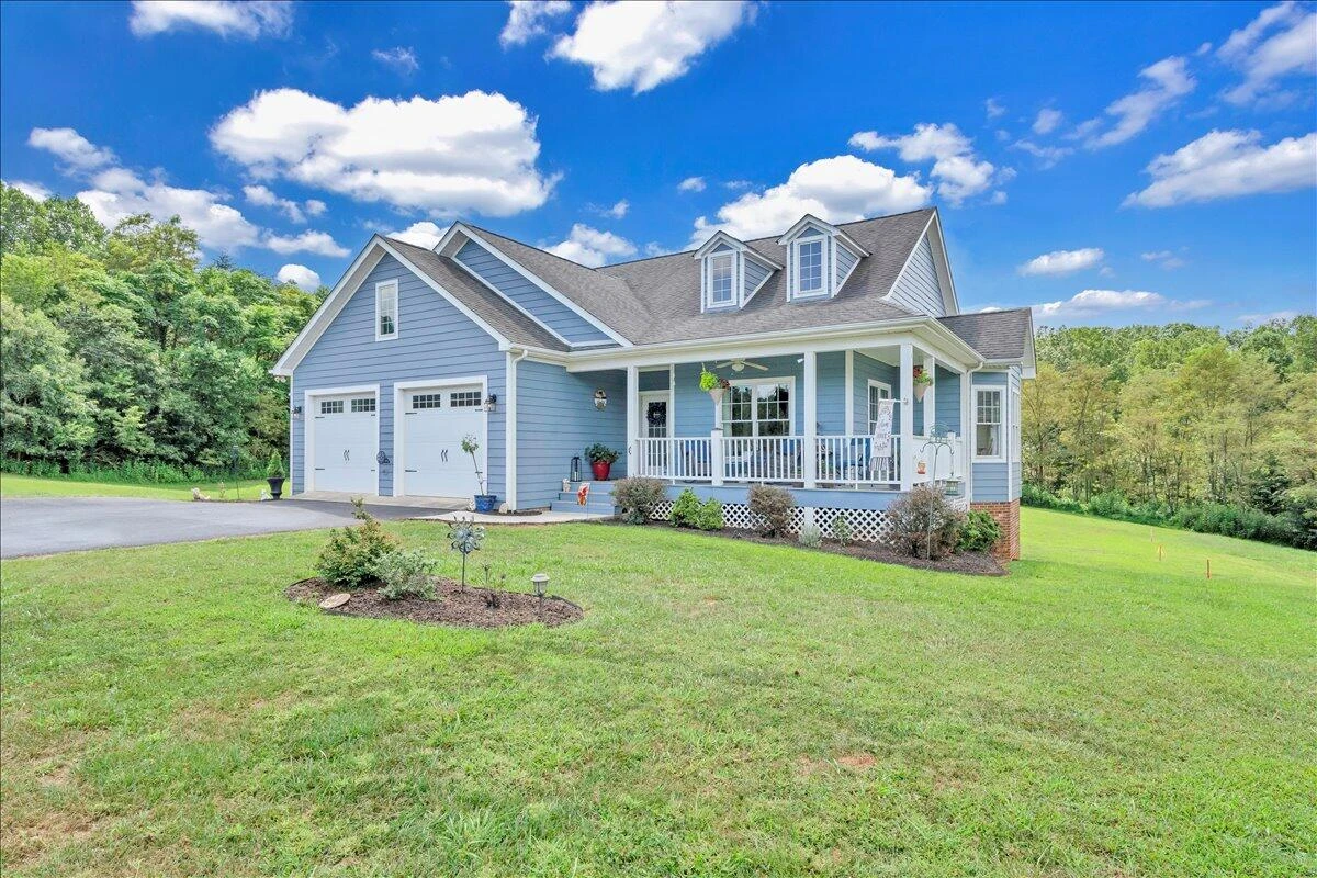 131 Grand Harbour CT - Photo 33