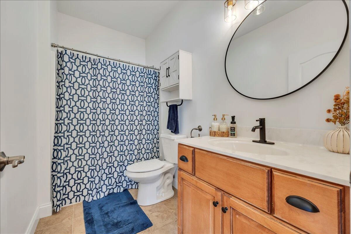 131 Grand Harbour CT - Photo 5