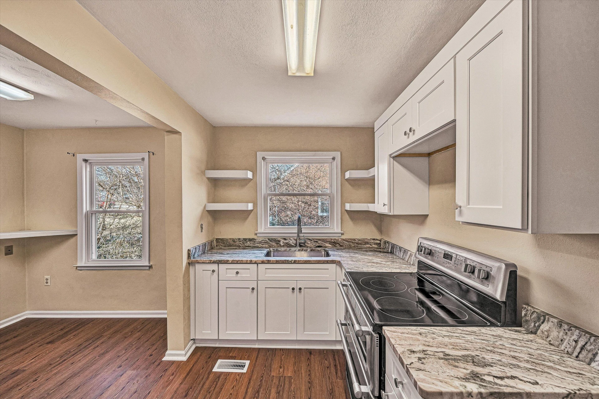 150 Fort Lewis BLVD - Photo 11
