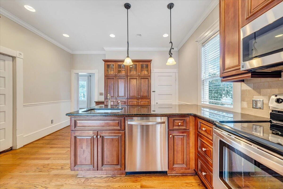 518 Walnut AVE - Photo 17