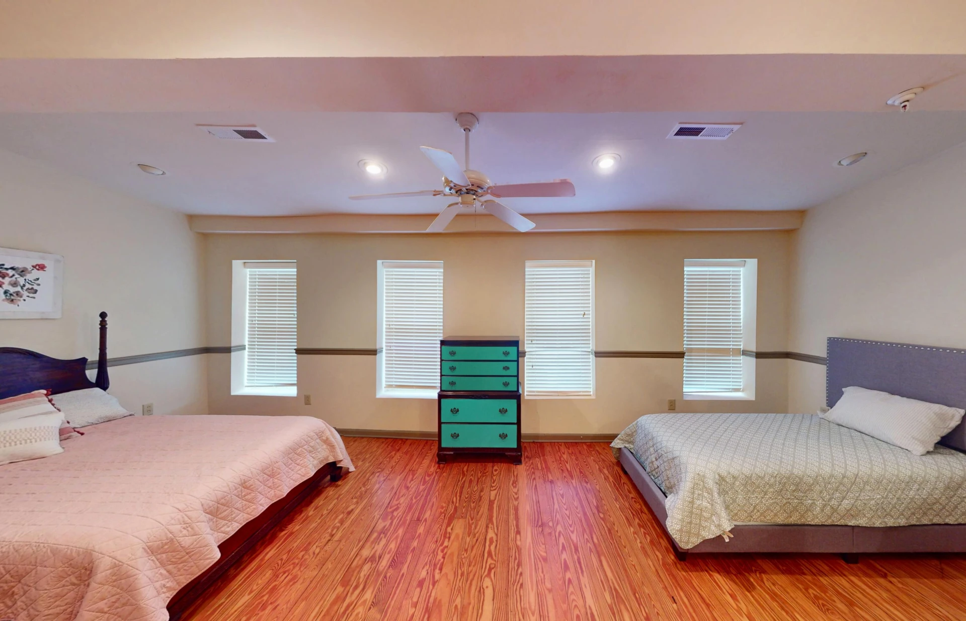 135 Salem AVE - Photo 16