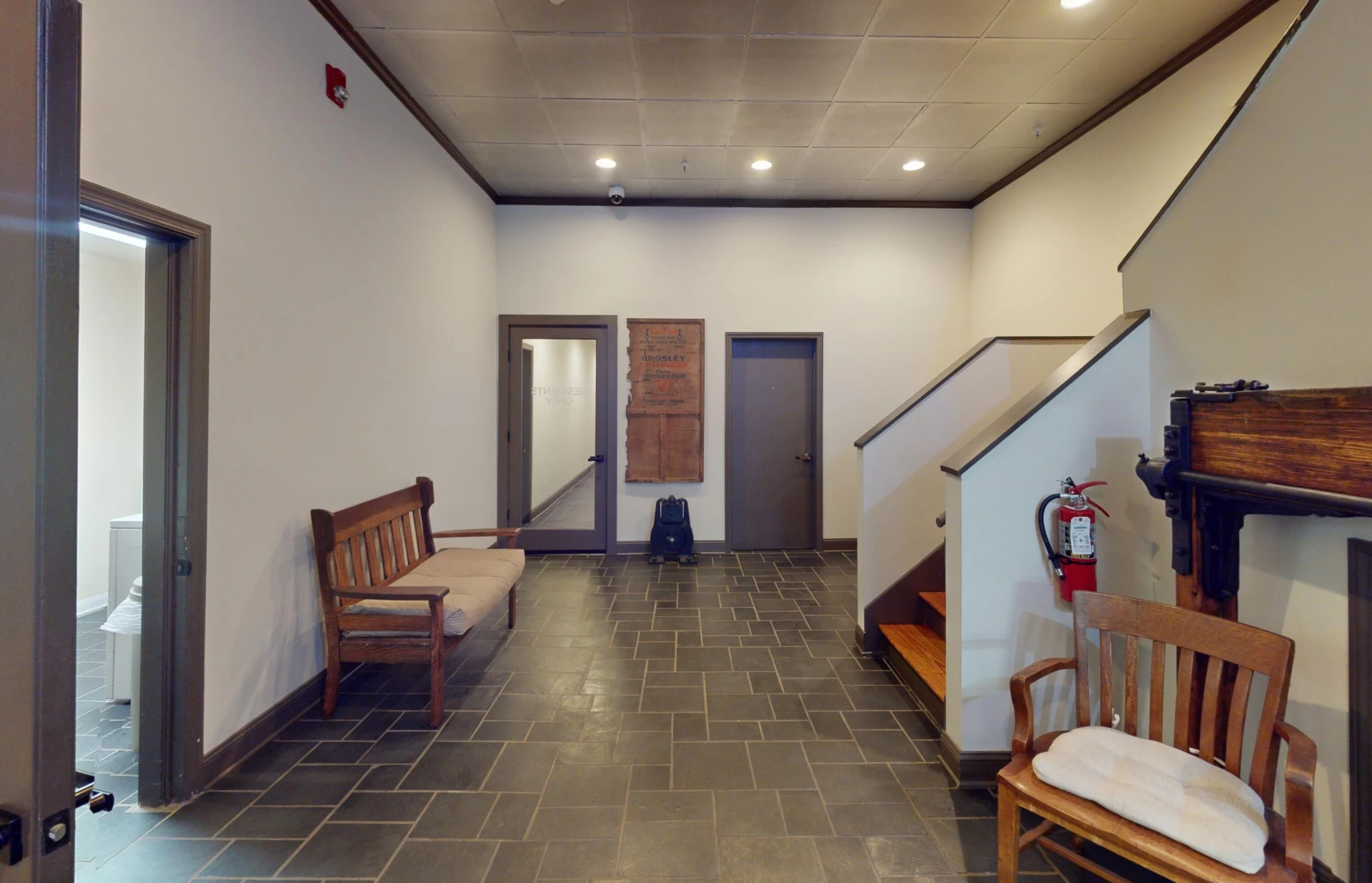 135 Salem AVE - Photo 19