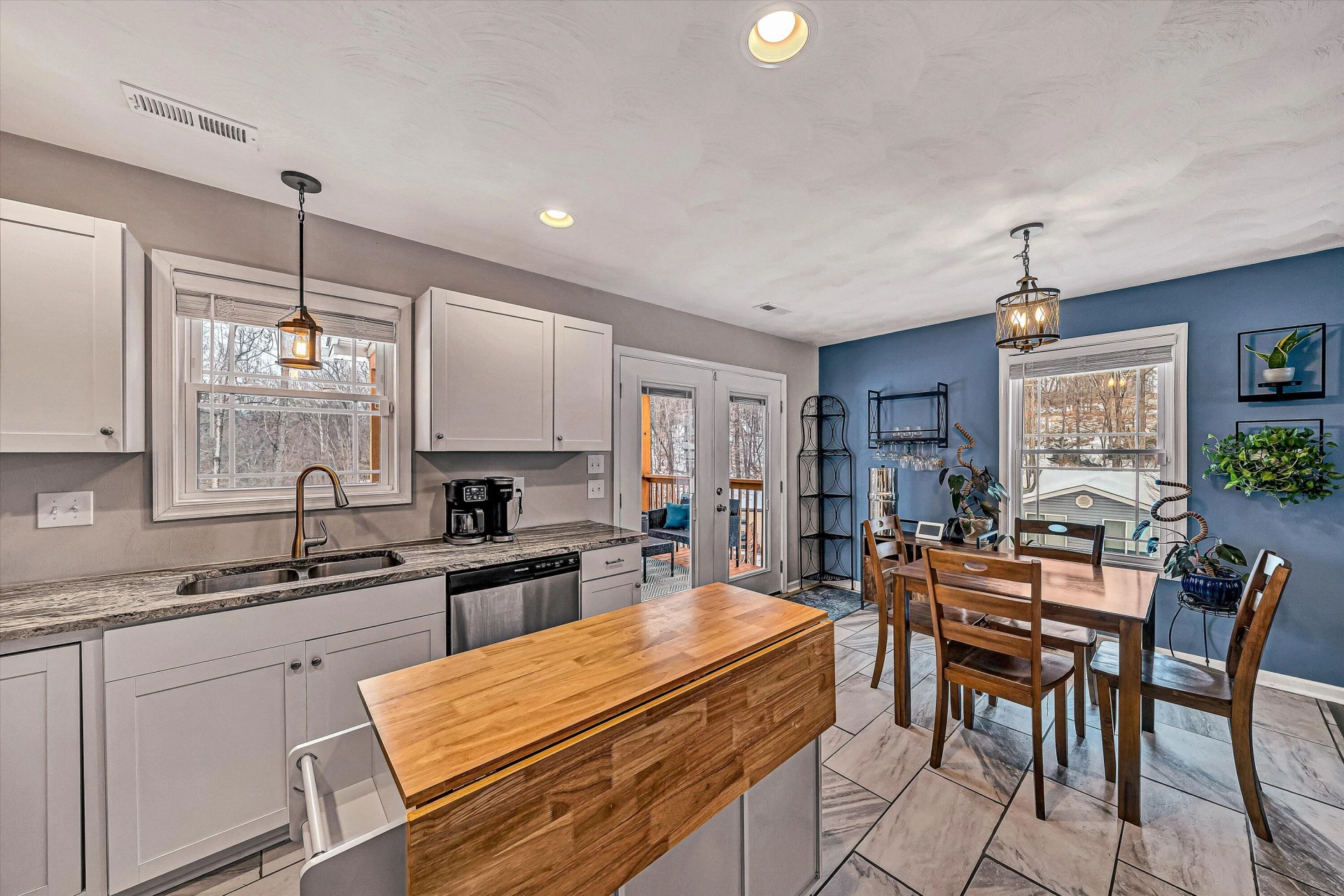 2111 Woodland RD - Photo 11