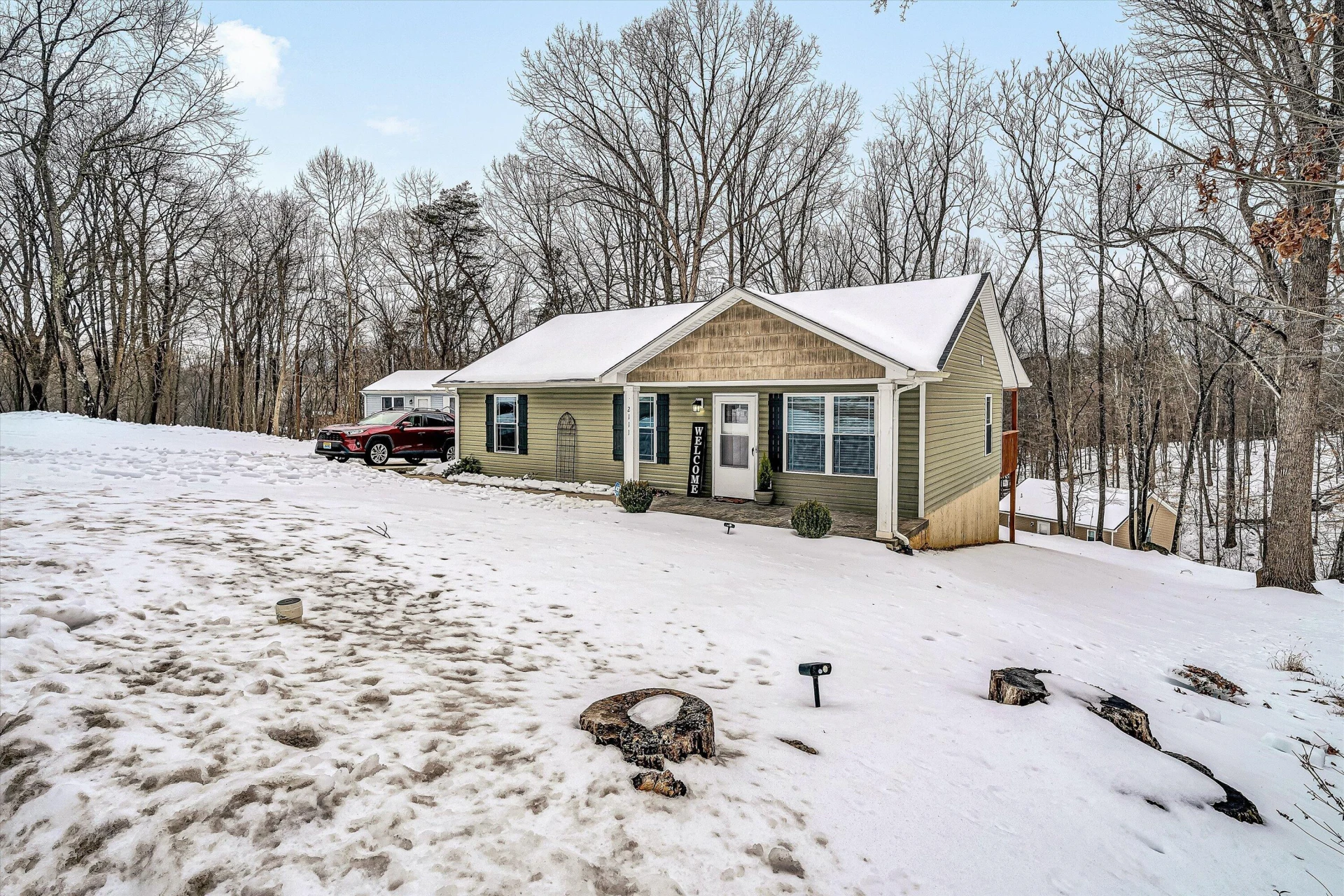 2111 Woodland RD - Photo 2