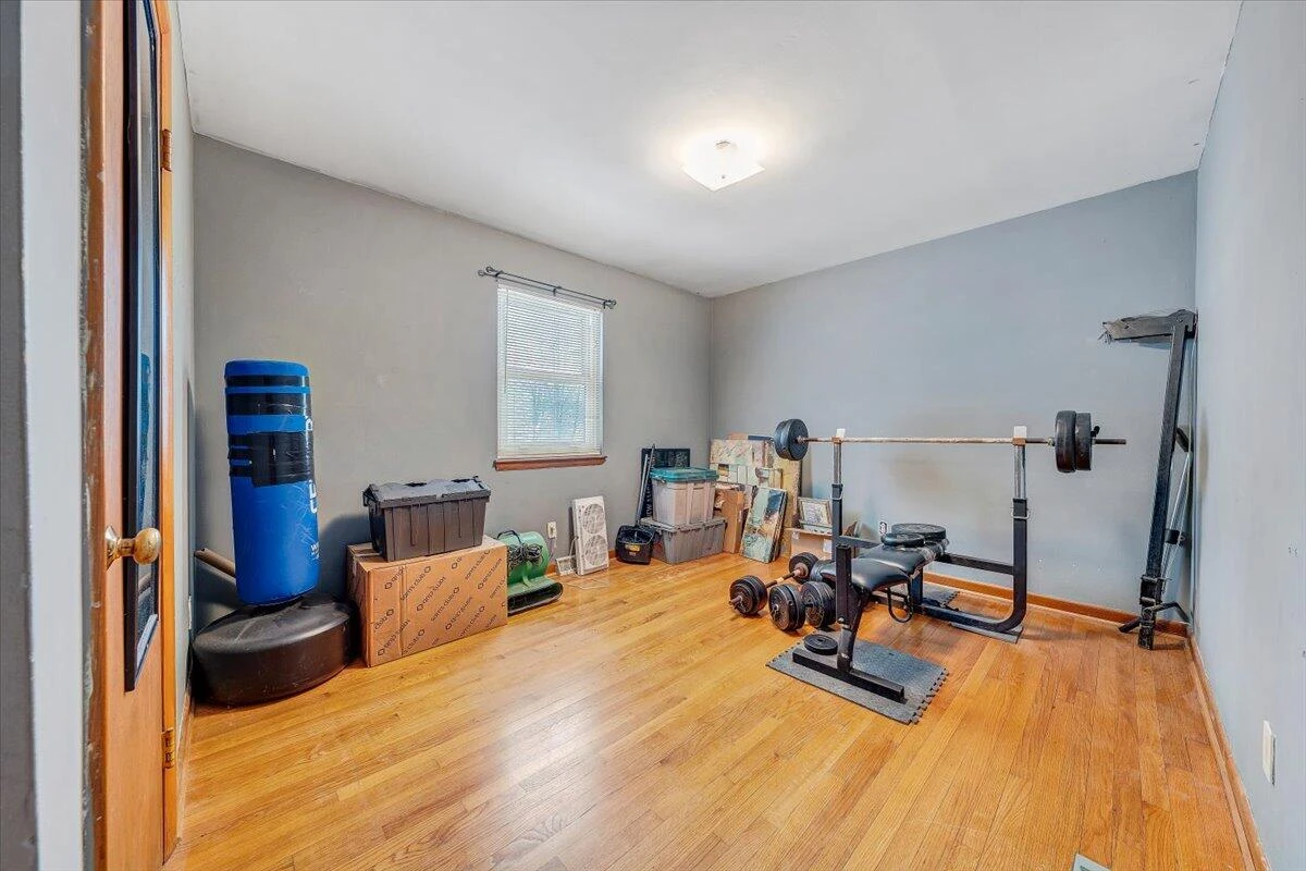 4644 Desi RD - Photo 14