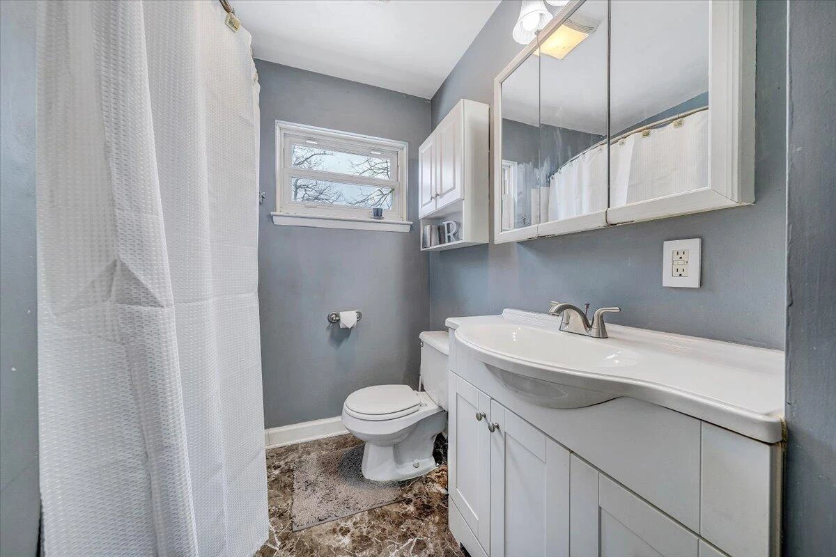 4644 Desi RD - Photo 16