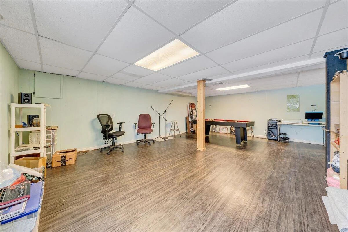 4644 Desi RD - Photo 18