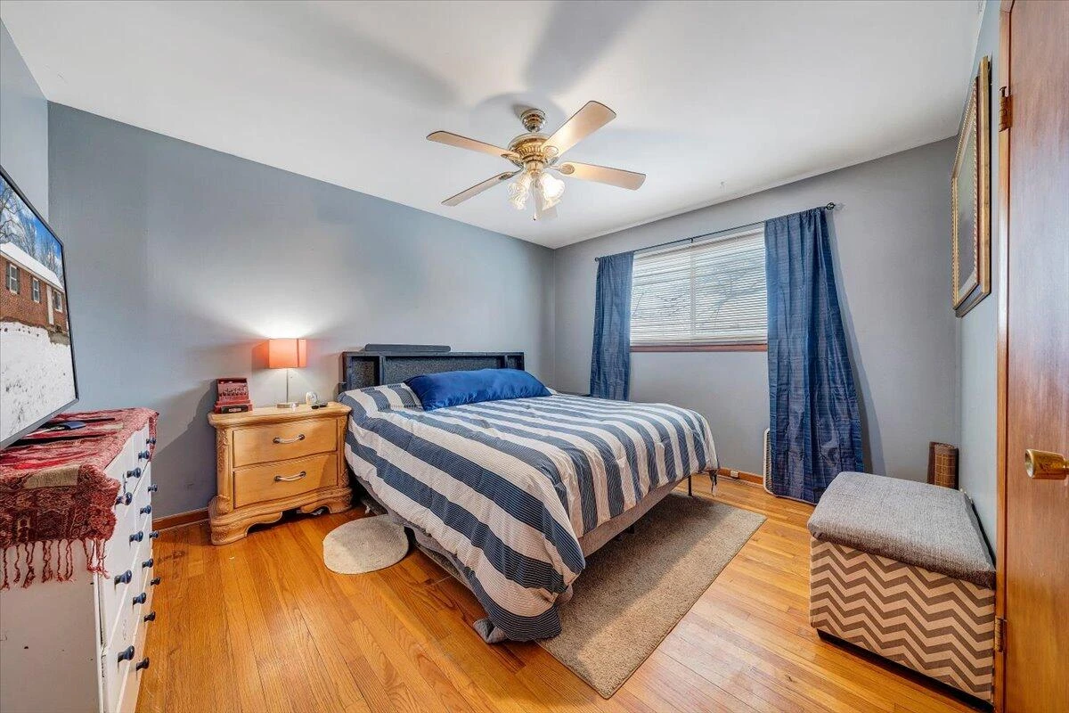 4644 Desi RD - Photo 12